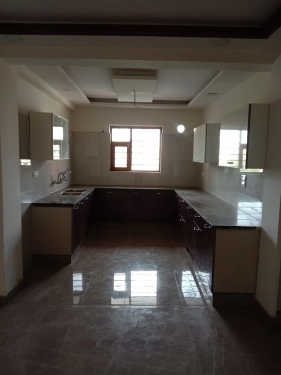  greenfield luxurious floor Kitchen