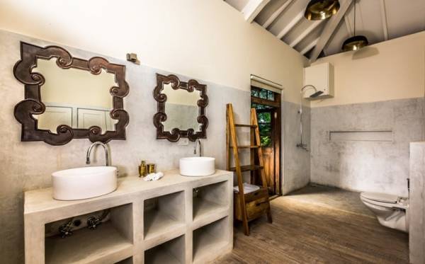  villa-verde Bathroom