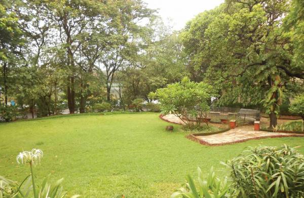  lakeview-chalets Landscaped Gardens