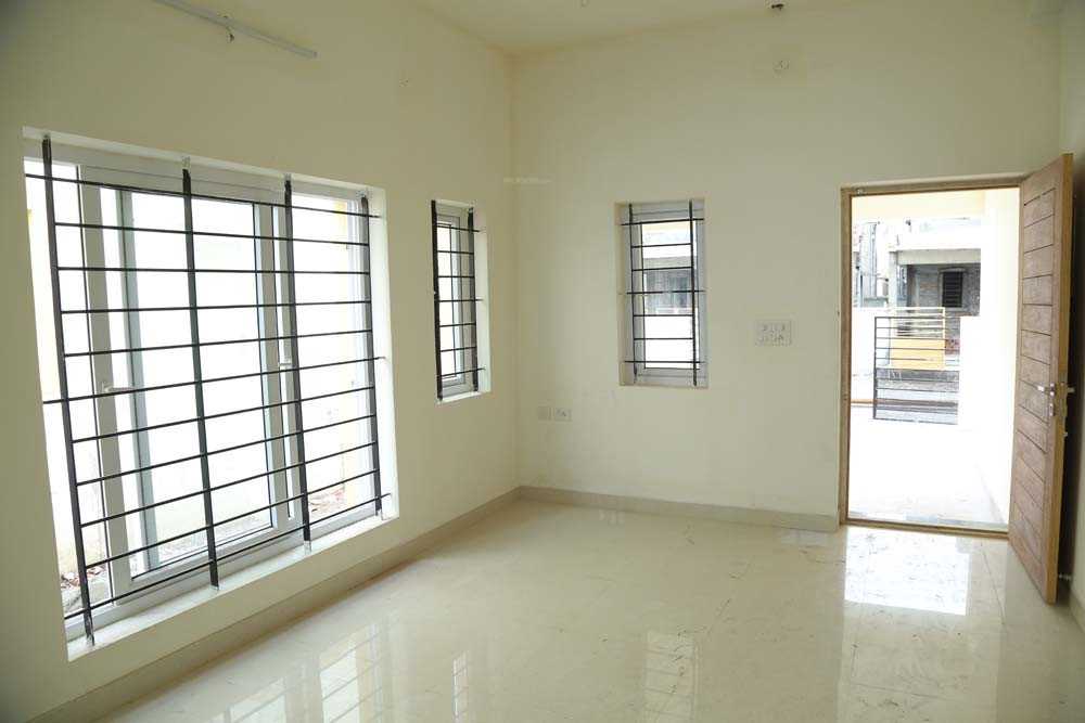 nandhavanam Bedroom