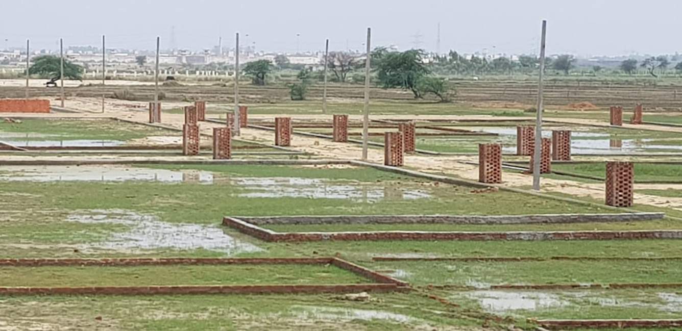  green city Plot