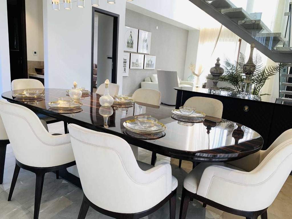  vaarivana Dining Area