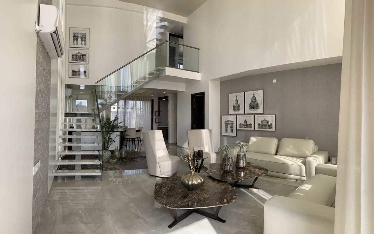  vaarivana Dining Area