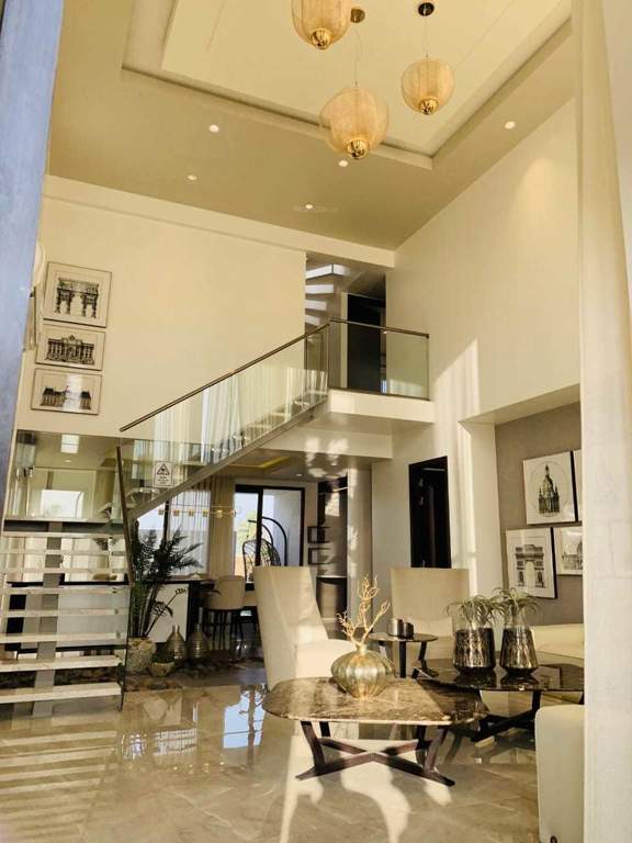  vaarivana Dining Area