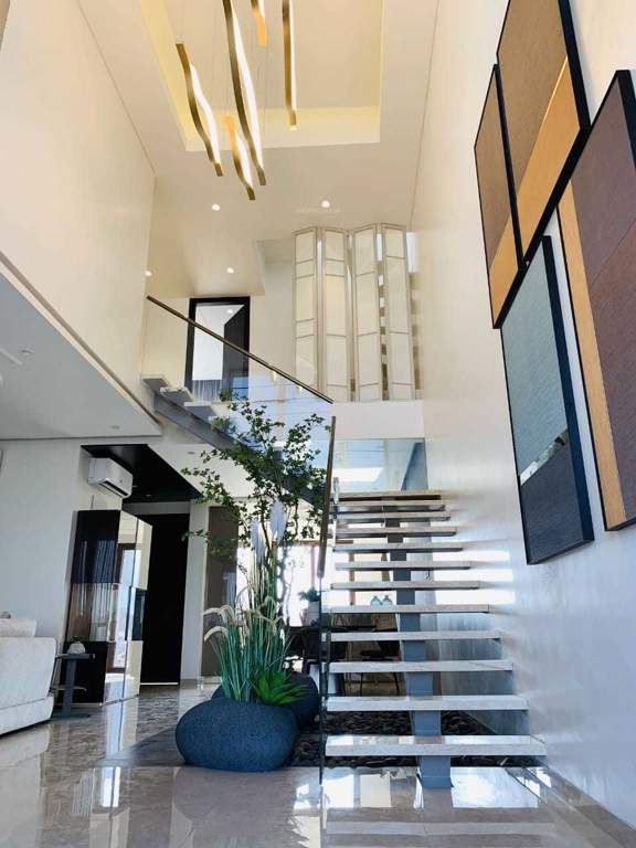  vaarivana Living Area