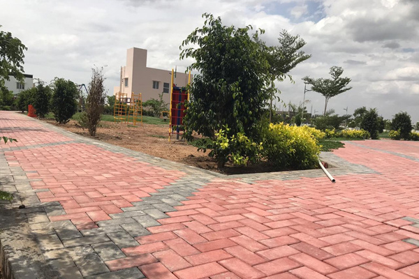 emerald city Paved Compound