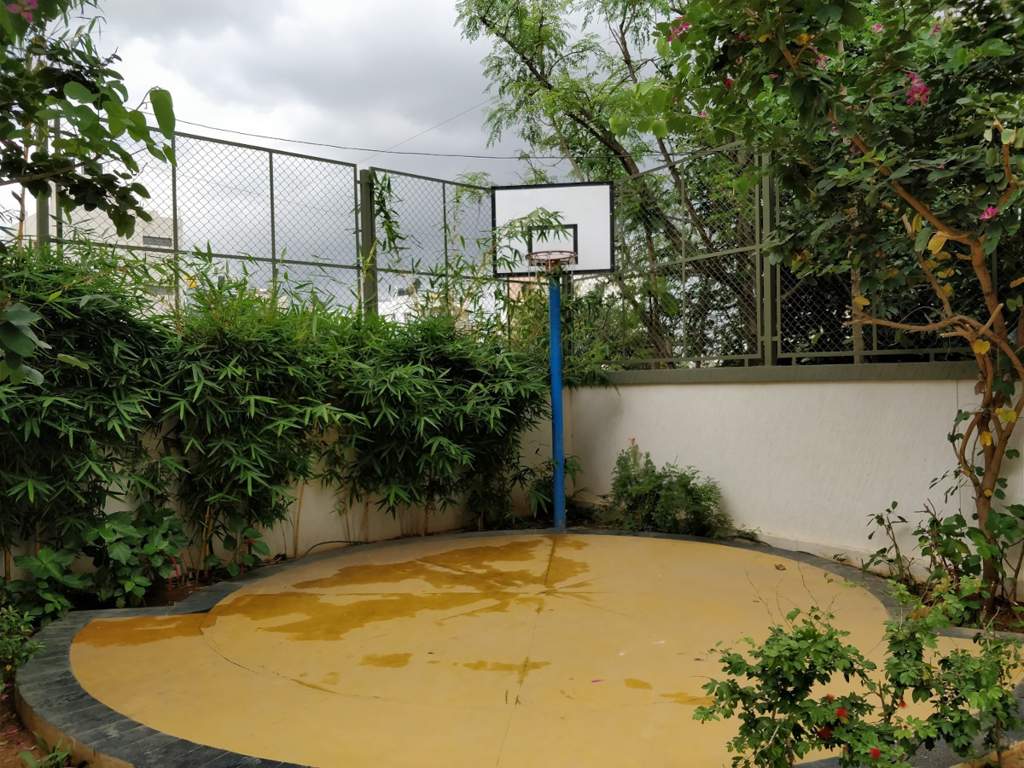  landmark Basketball Court