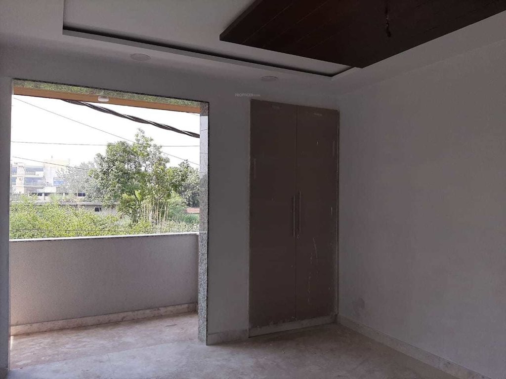 brothers homes 2 Living Area