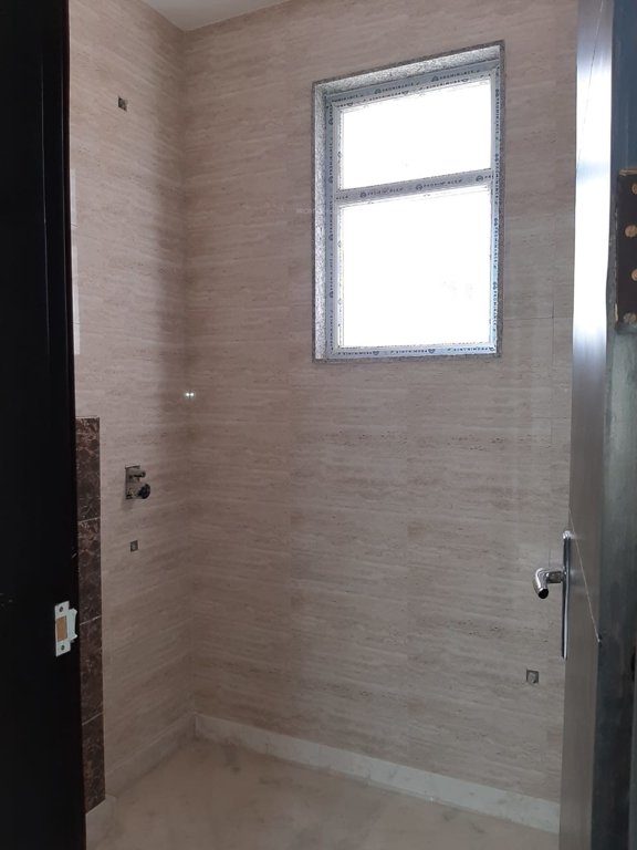  brother homes 1 Bathroom