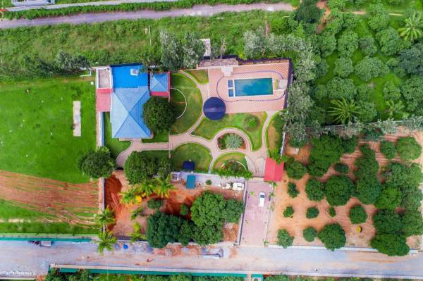  mango-acres Club House