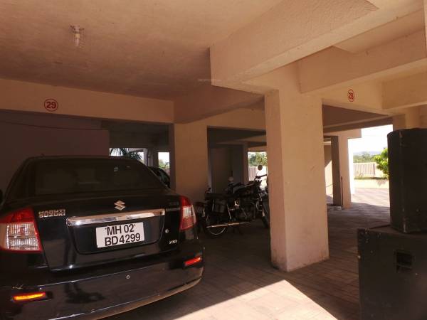  sea-view Closed Car Parking