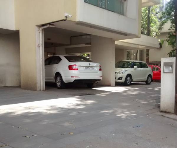  diamond-garden Car Parking