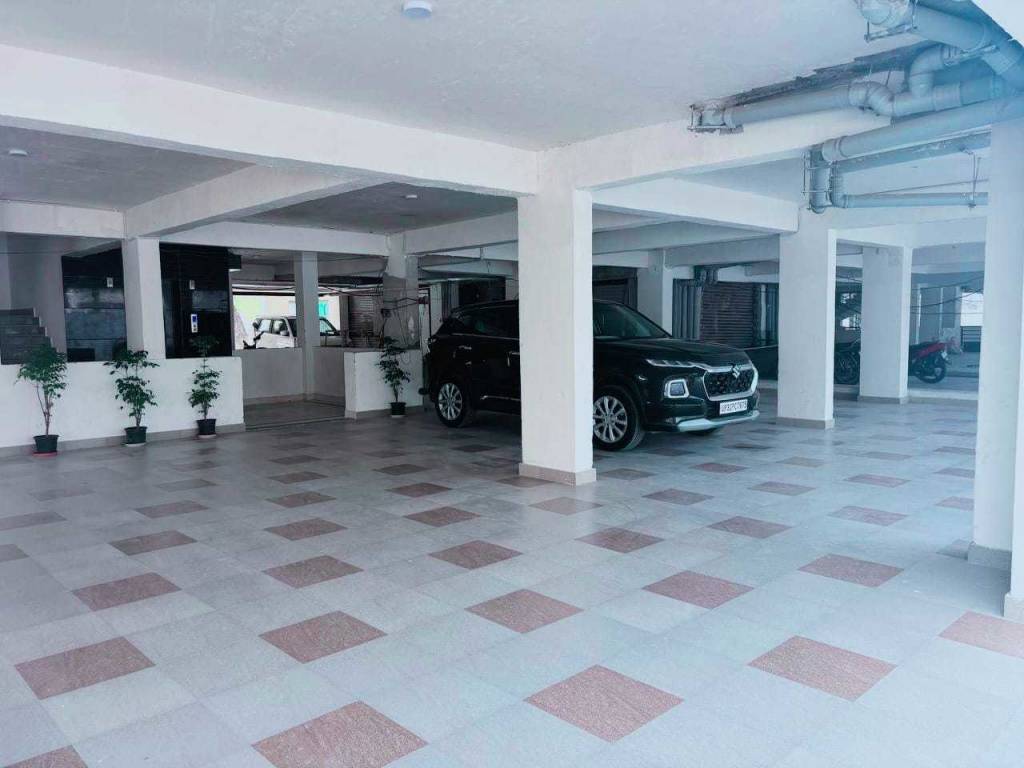  k l heights Closed Car Parking