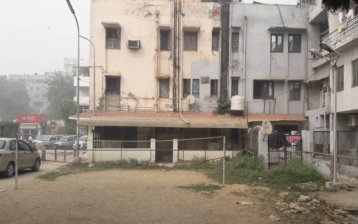 vikas kunj Badminton Court
