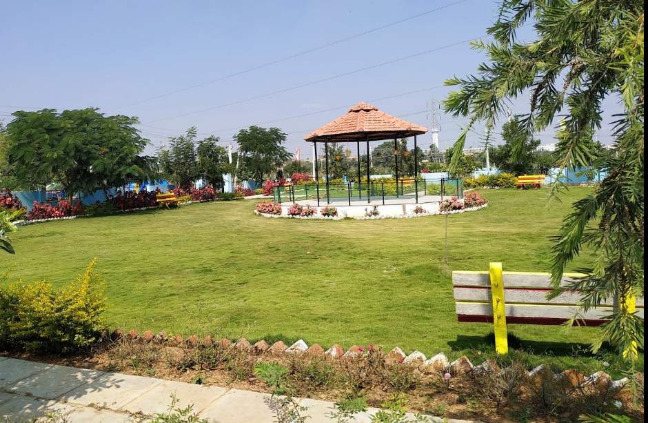  metro legacy Landscaped Gardens