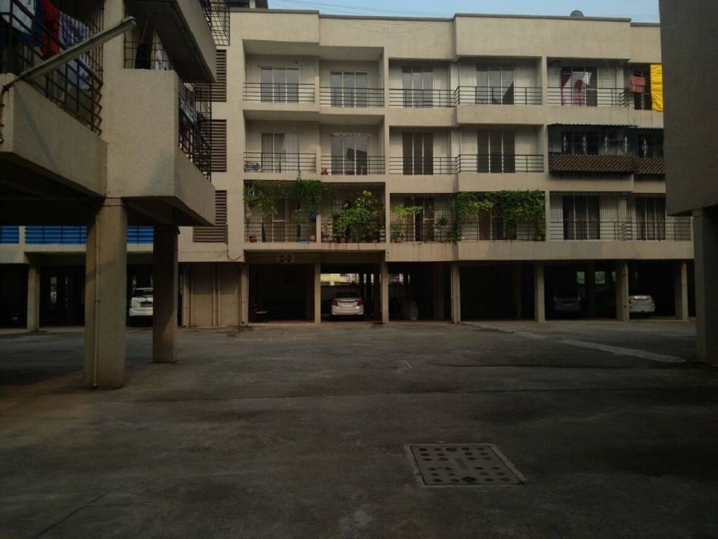  royal meadows residency Closed Car Parking