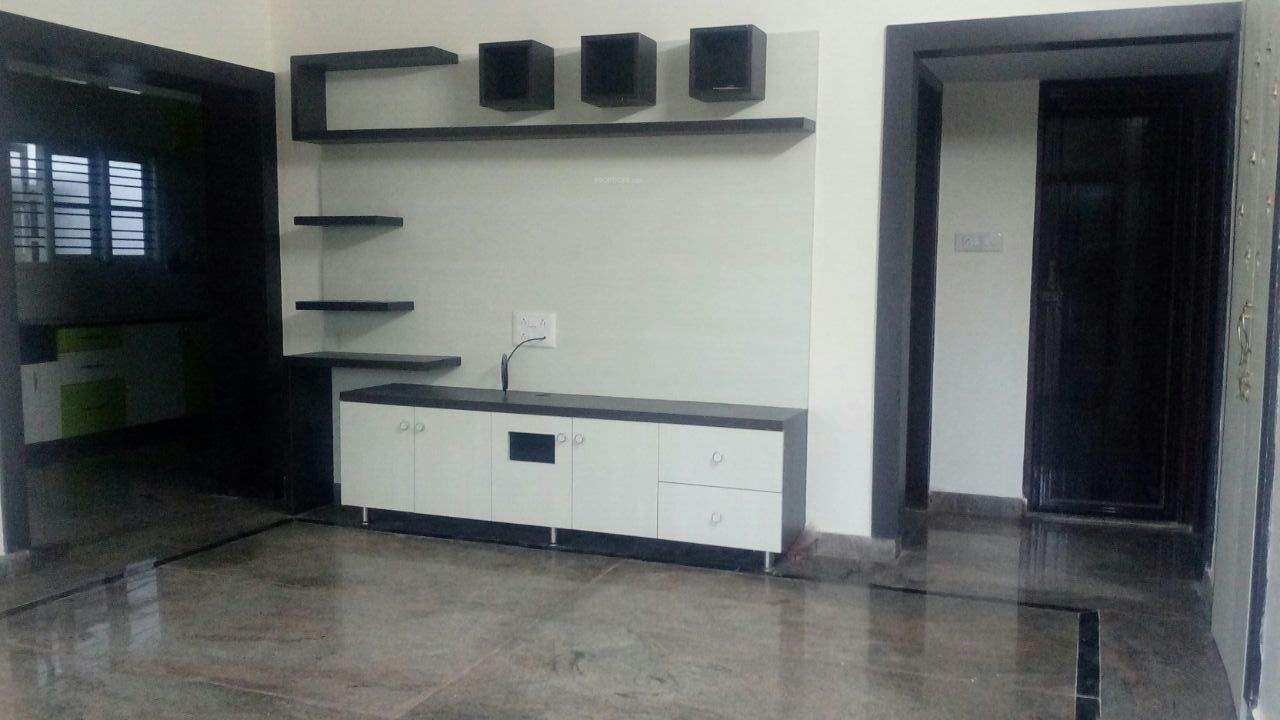  independent houses Living Area