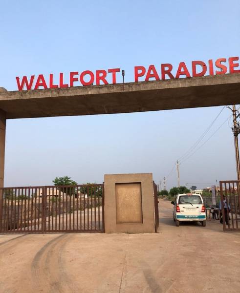  wallfort-paradise-ii Gated Community