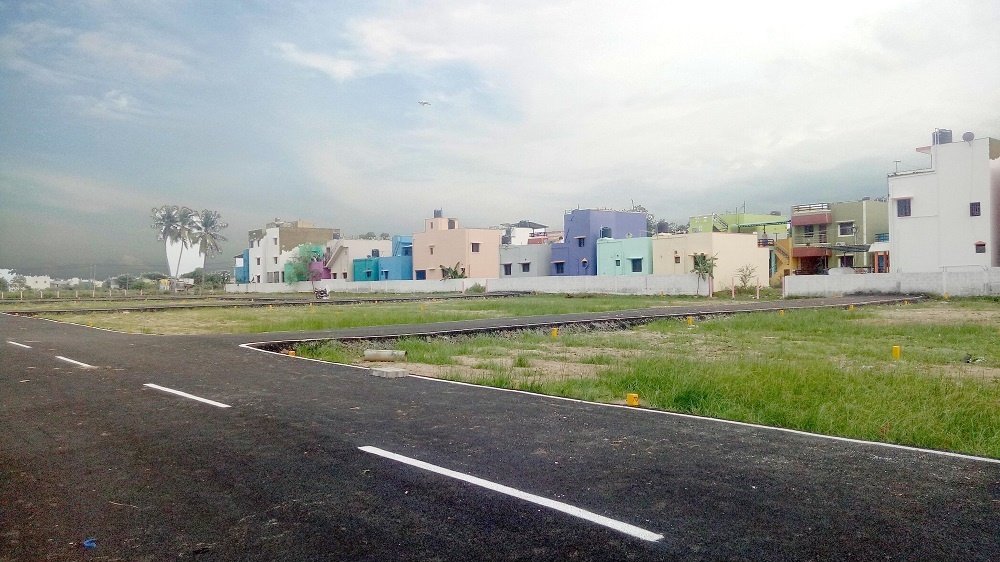  avp royal castle Plot