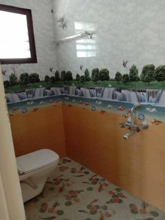  jlv royal homes Bathroom