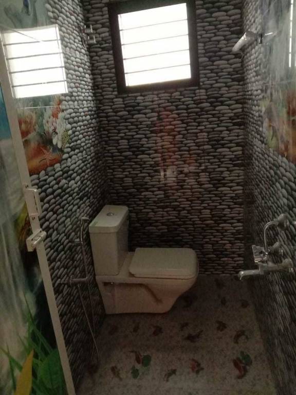  jlv royal homes Bathroom