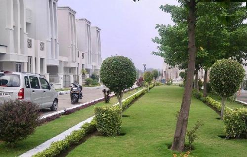  ramnath-city Landscaped Gardens
