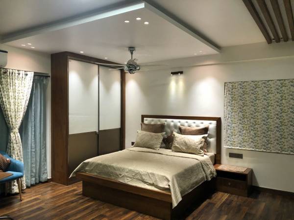  square-avenue Bedroom