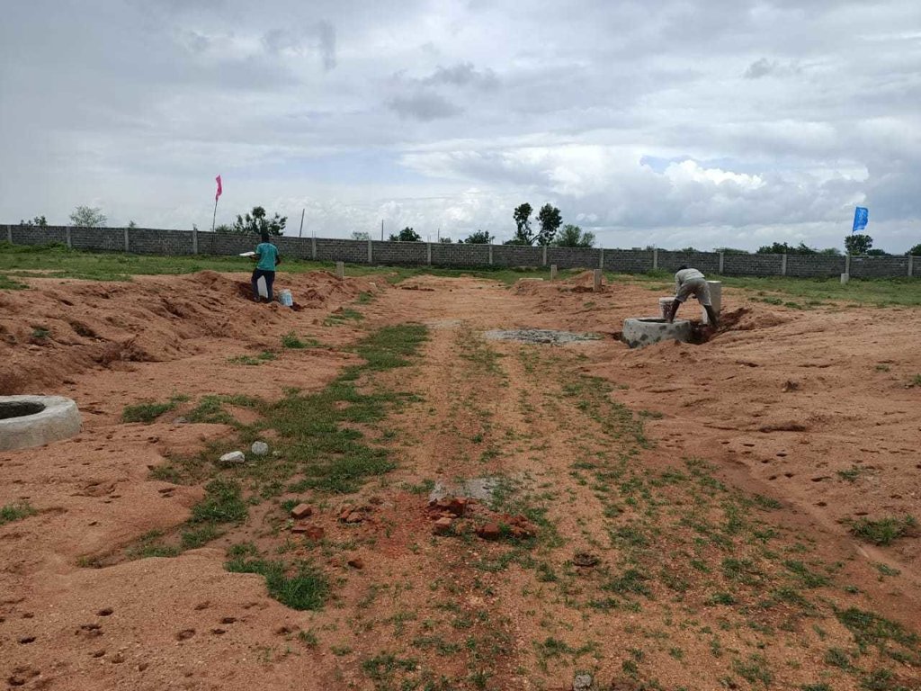  vahinis suvarna sampada Plot