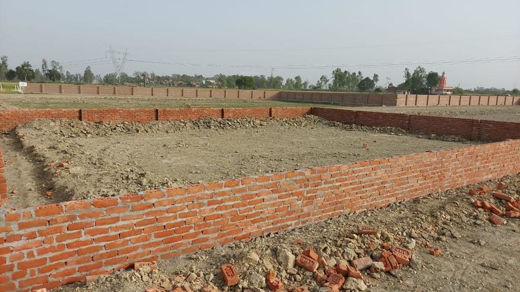  kissan green paradise Plot