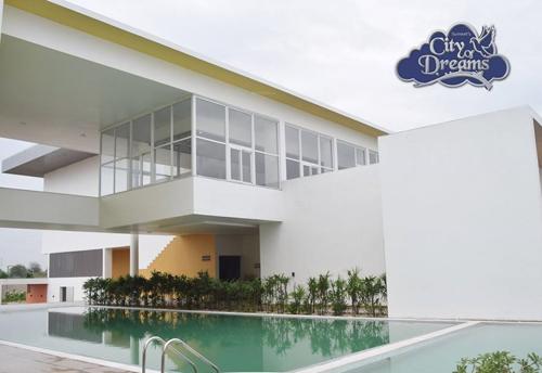  sumeet-city-of-dreams Swimming Pool