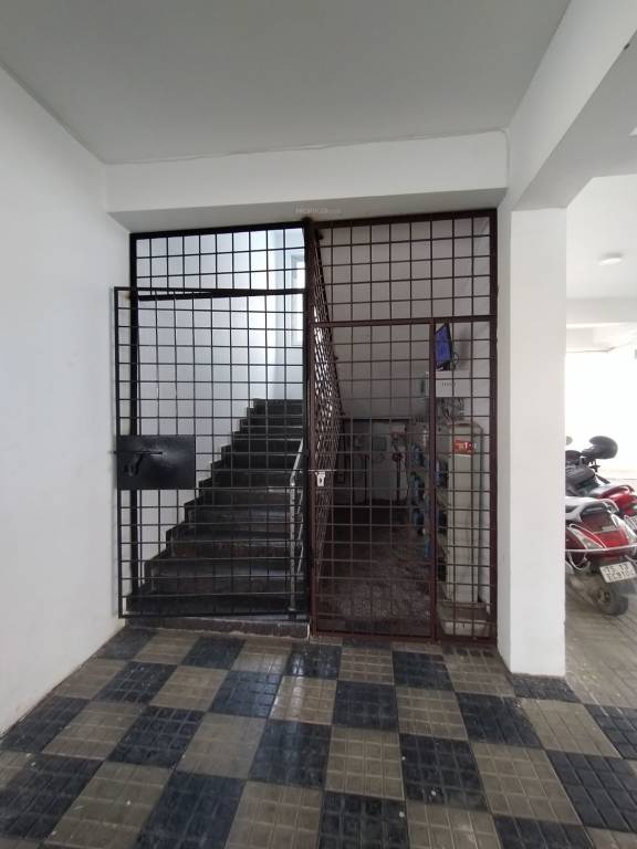  eucalyptus Entrance Lobby