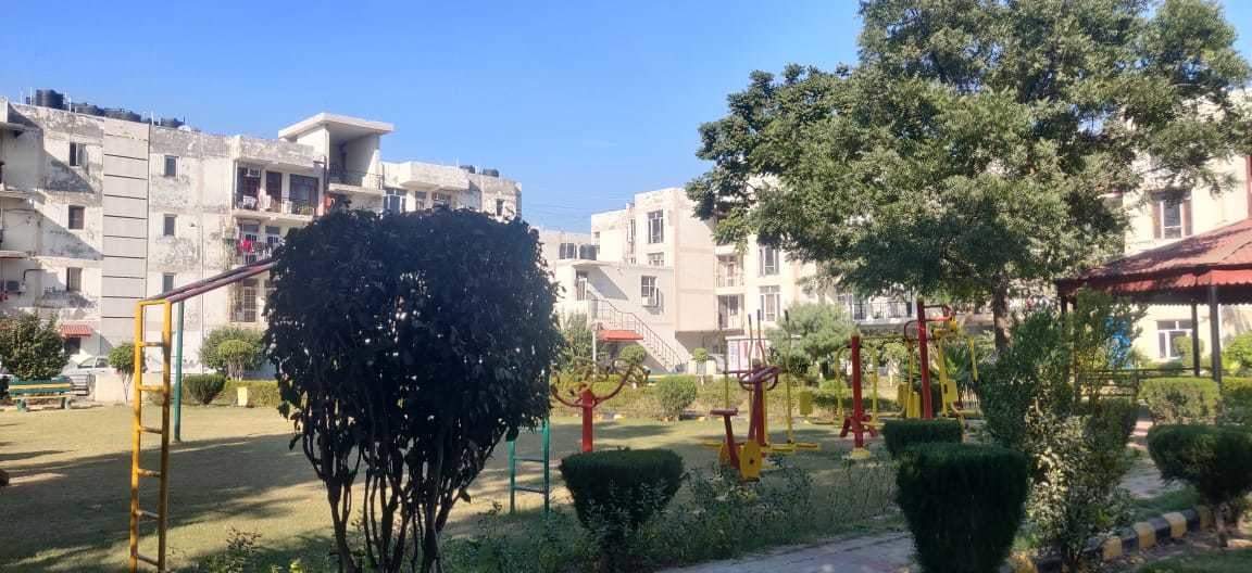 housefed flats Children's play area