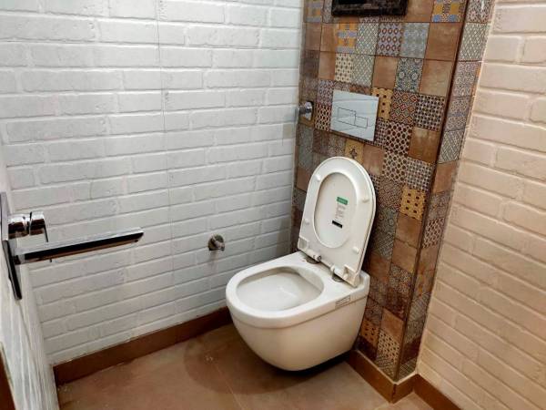  kalra-luxury-home Bathroom