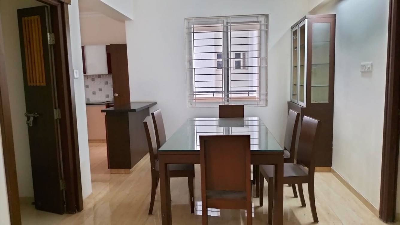  cyber urbania Dining Area