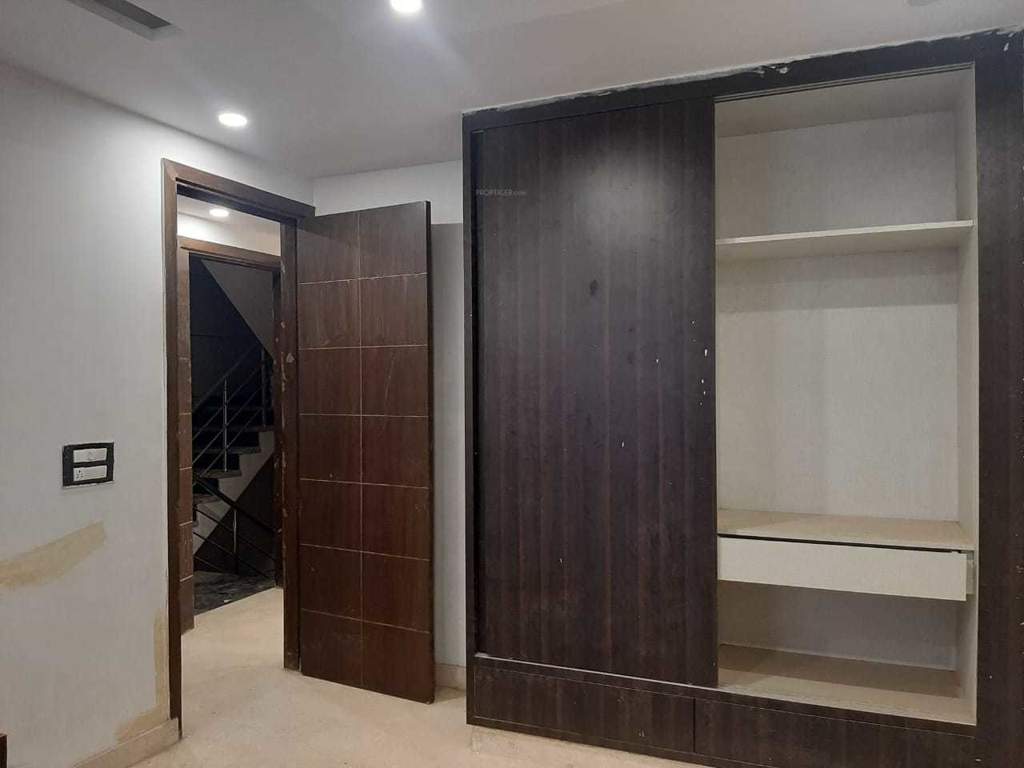 homes 2 Living Area