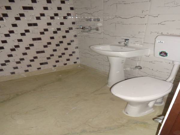 Bathroom janta-homes Bathroom