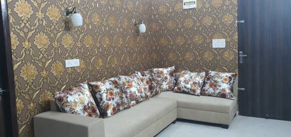  real-enclave Living Area