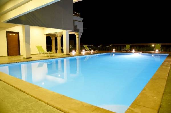 Swimming Pool island Swimming Pool