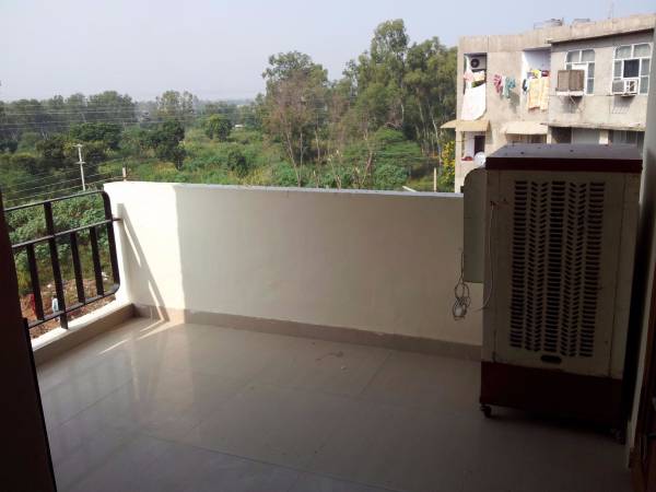 Balcony modern-housing-complex Balcony