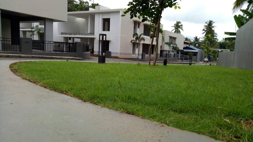  spring green villas Landscaped Gardens