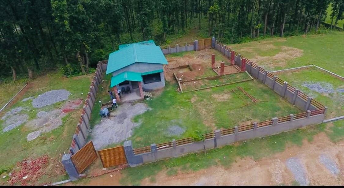 defence colony evergreen city