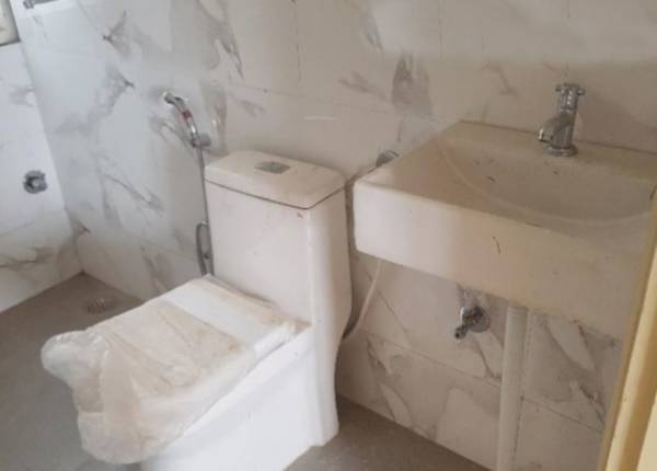  sky-tower-2 Bathroom