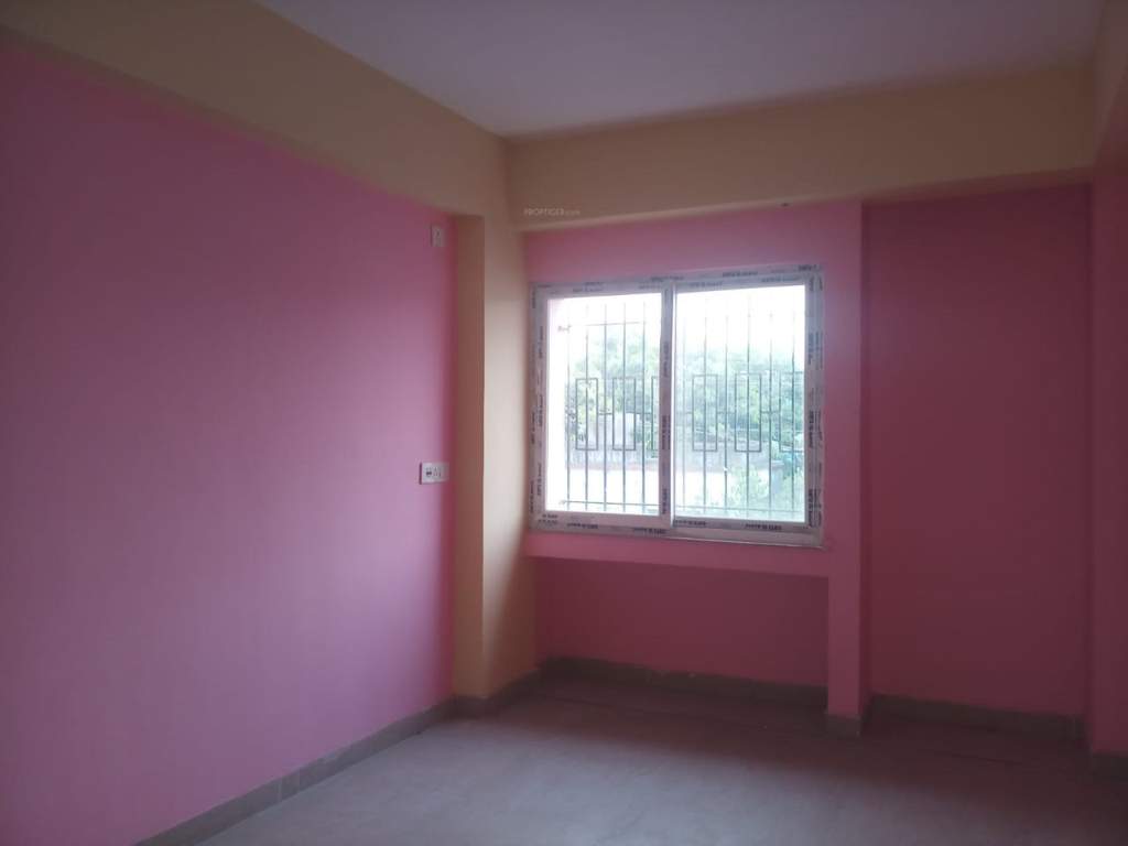  sukriti apartment Bedroom