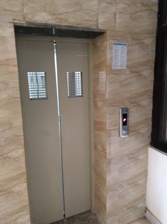  mayfair residency 2 Lift Available