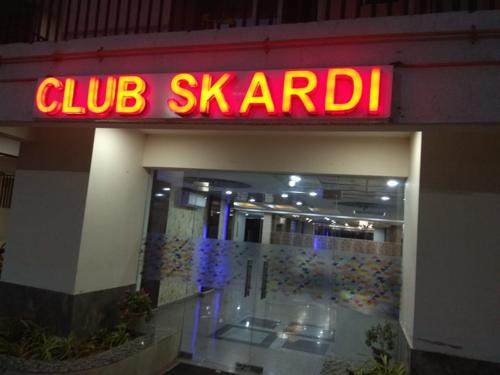  greens-phase-2 Club House