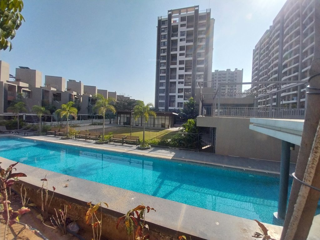 Mantra Montana Phase 6