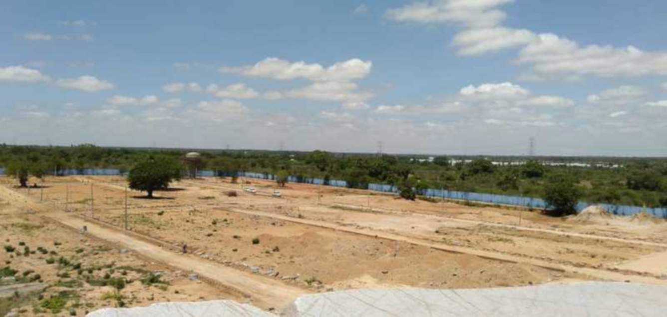 imperial city Plot
