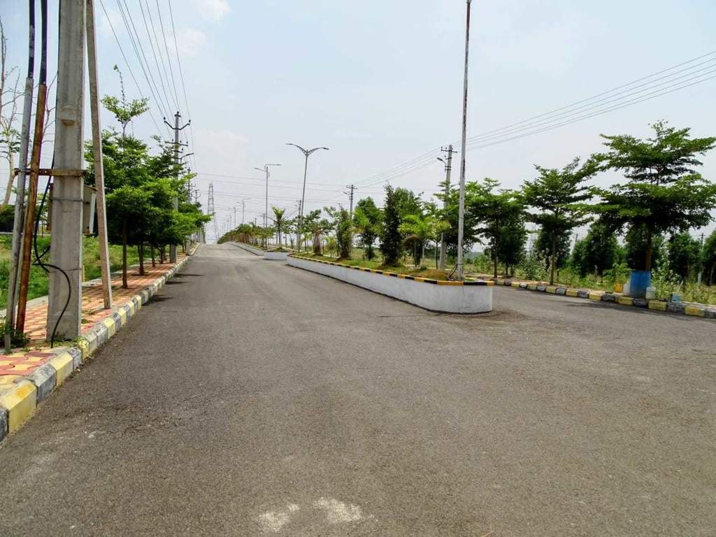  meenakshi county Plot