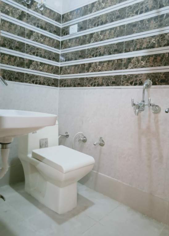  residency Bathroom
