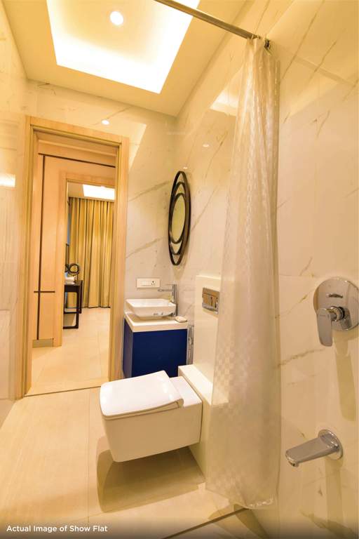  raymond realty ten x habitat Bathroom